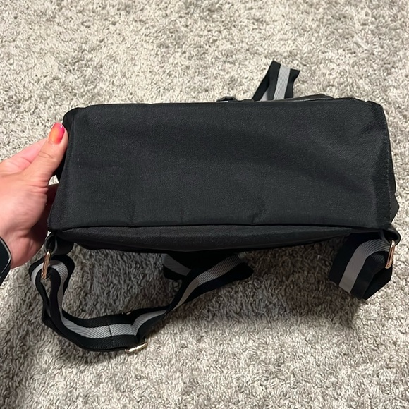 Vince camuto backpack black - Picture 6 of 6